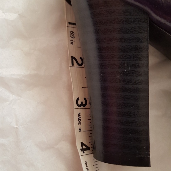 Old Navy High Heels 4" pumps Plum color size 6 - Picture 6 of 7